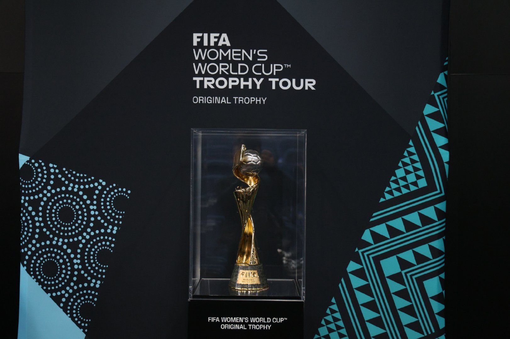 SC人造石粗料破碎机系列